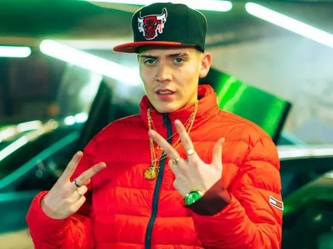 Marcianeke se compra un Porsche y YA LO CHOCÓ