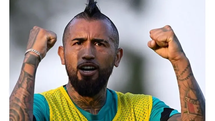¿Arturo Vidal lo hace de nuevo? Revelan nuevas evidencias de su romance con Daniella Durán.