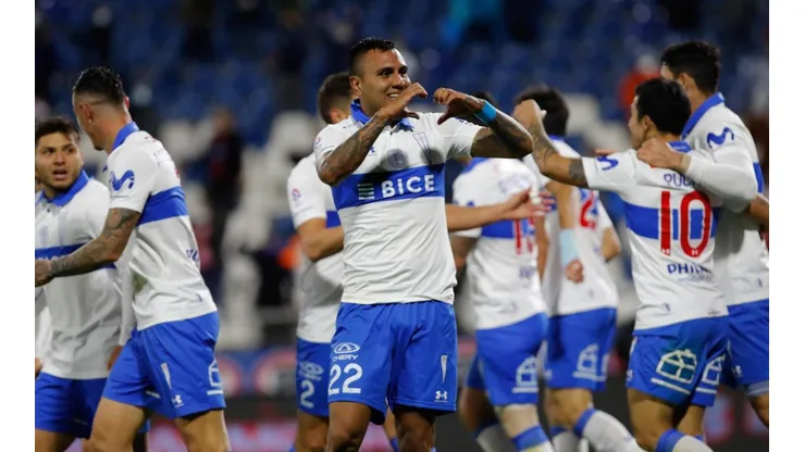 Los cruzados vivieron su primer encuentro sin la dirección técnica de Gustavo Poyet.