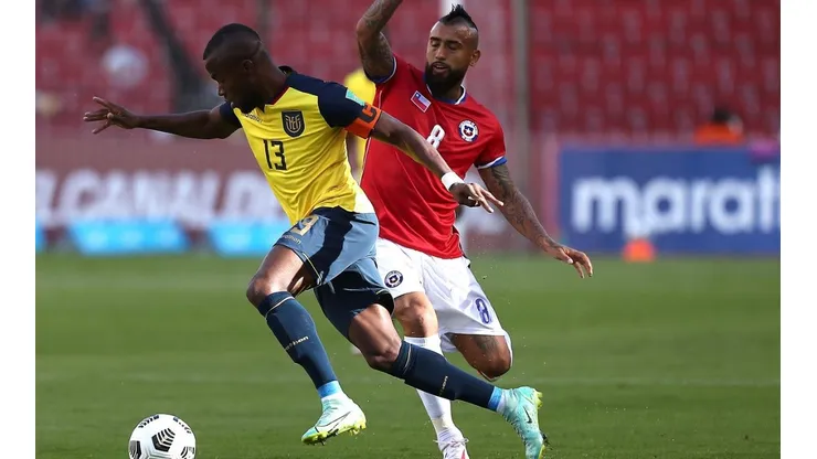Arturo Vidal deja atrás el empate contra Ecuador y ya piensa den Colombia.