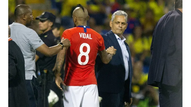 Reinaldo Rueda estableció una relación muy cercana con Arturo Vidal, con quien se reencontrará este jueves en Barranaquilla