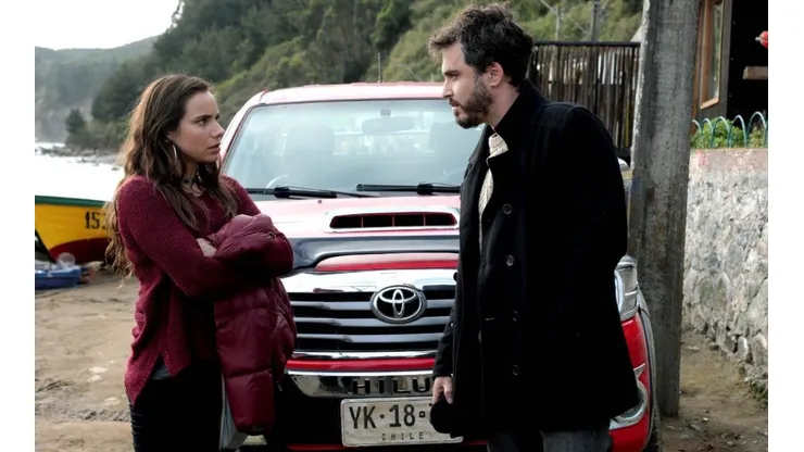 María Gracia Omegna y Nicolás Oyarzún en Amar Profundo.