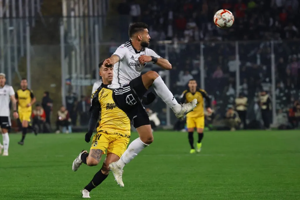 Emiliano Amor en acción frente a Coquimbo Unido. (Marcelo Hernandez/Photosport).
