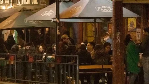 VALPARAISO: Pubs de subida Ecuador