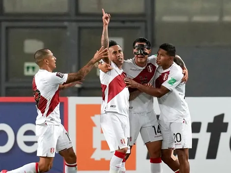 Perú gana sufriendo y supera a la Roja en la tabla