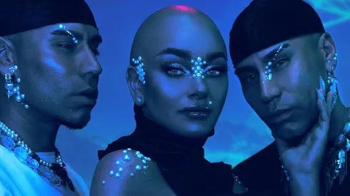 Raúl y Gabriel Peralta de los Power Peralta, junto a Daniela Nicolás.