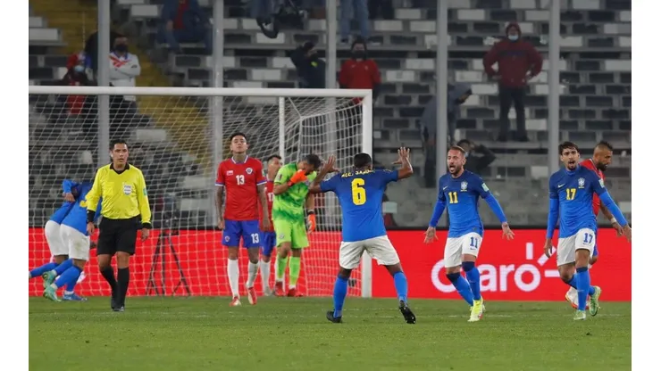 Otra decisión arbitral opacó el triunfo de Brasil