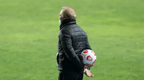 El DT Ruletero quiere ir por la corona ante los albos en Talca.