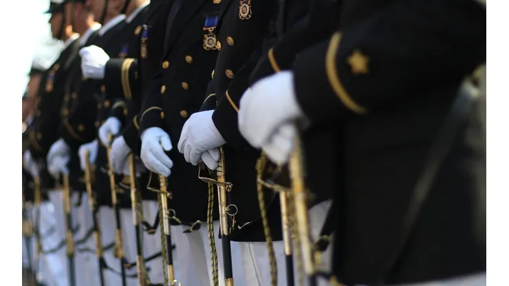 Homofobia en La Marina: Armada es denunciada por publicación de Almirante (r) en la Revista Naval