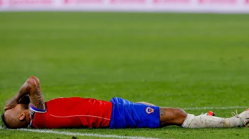 Arturo Vidal recibió una entrada de Casemiro dentro del área al minuto 88.