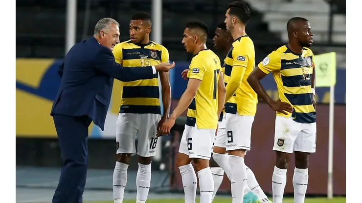 Gustavo Alfaro saca pecho con Ecuador y desafía a Chile