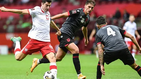 Polonia le pasó la aplanadora a Albania con gol y asistencia de Robert Lewandowski.