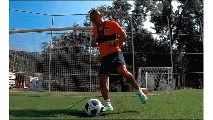 Chupete da la vida a la espera de su debut con el Raya2