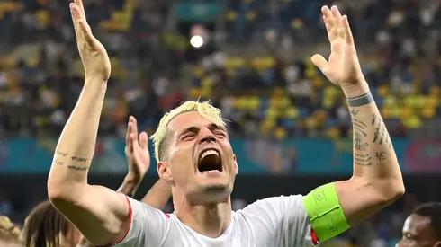 Xhaka no podrá jugar la doble fecha eliminatoria son Suiza