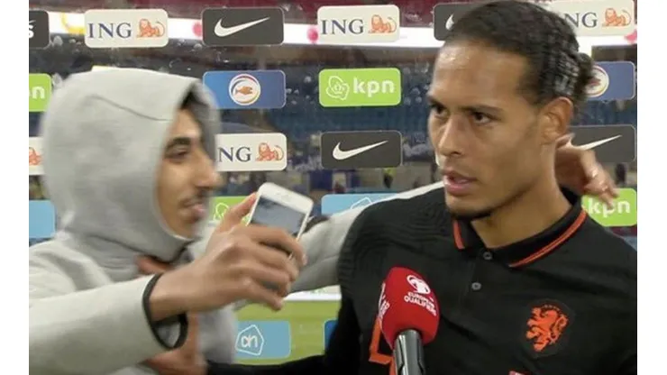 Virgil van Dijk no estaba de humor para aceptar una selfie luego del empate de Países Bajos