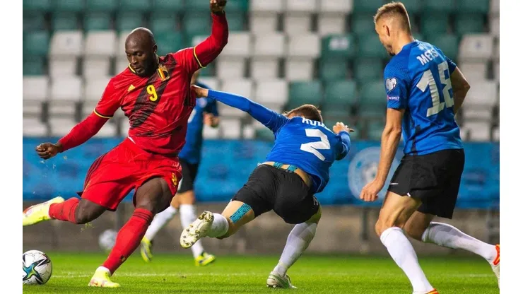 Romelu Lukaku lideró la remontada de Bélgica.