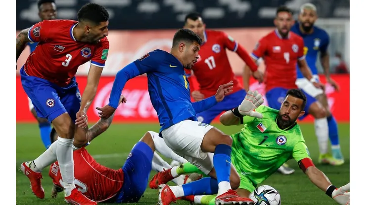 Chile hizo méritos, pero el gol lo hizo Brasil en el Monumental.
