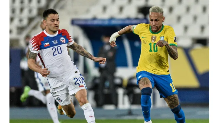 Por las Eliminatorias Sudamericanas a Qatar 2022, Chile salta a la cancha ante Brasil en el inicio de una inédita jornada triple.