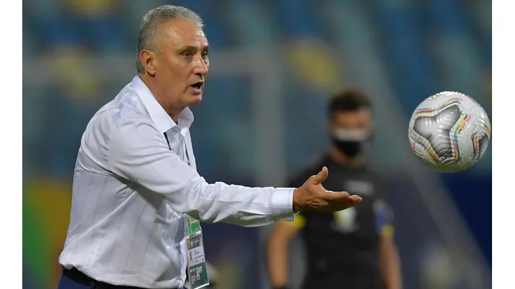 Tite se quejó por el bloqueo