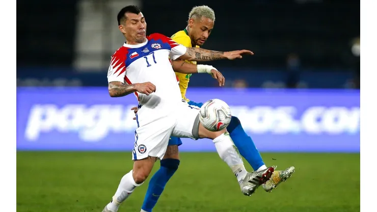 Medel y Neymar se vuelven a topar
