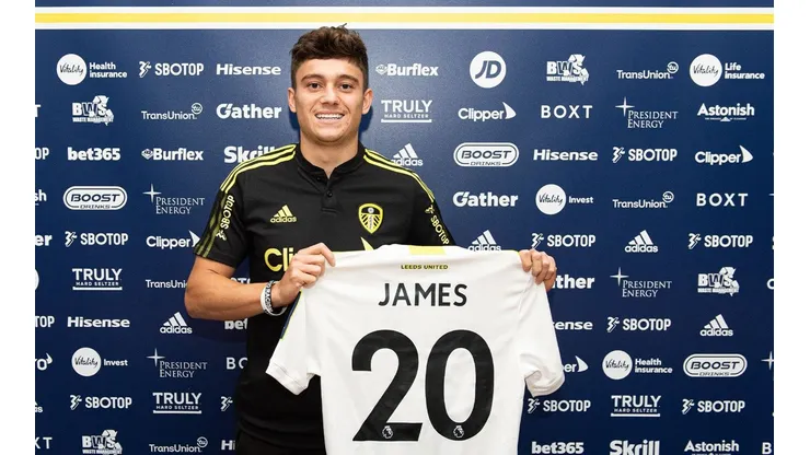 Dan James presentado en el Leeds