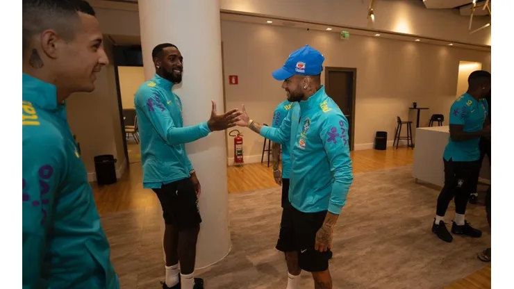 Neymar y Marquinhos listos para viajar a Chile con la selección brasileña