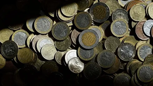 Esta gratificación aumenta los ingresos de los trabajadores de manera que se pueda garantizar un sueldo líquido de $319.600 pesos.