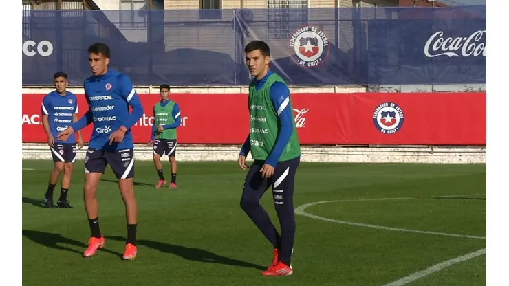 Robbie Robinson en su primer entrenamiento con la selección chilena