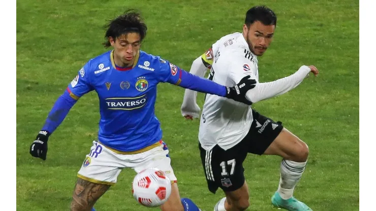 Audax alcanzó a Colo Colo en la cima del Campeonato Nacional.