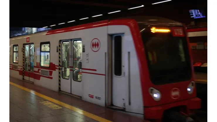 Desde el 1 de septiembre el tren cierra sus puertas a las 23:00 hrs.