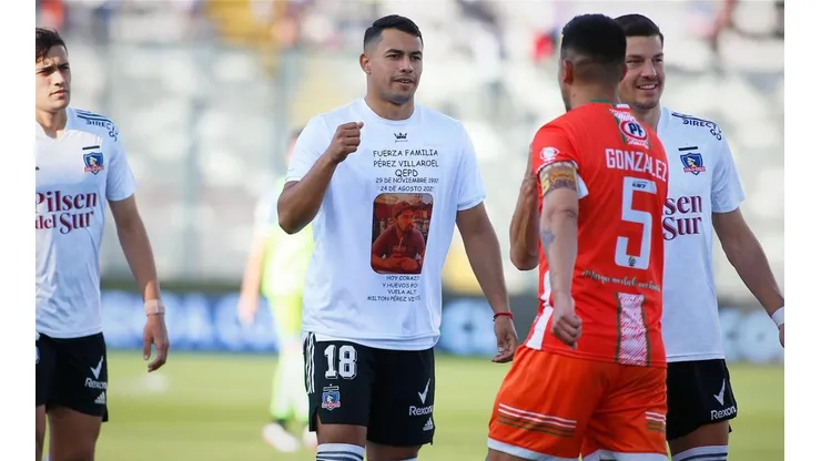 Iván Morales y su especial camiseta.