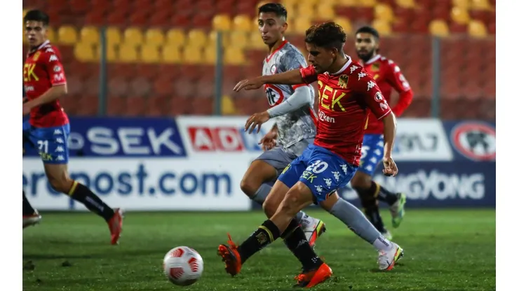 Unión Española bajó a Unión La Calera y deja, por ahora, líder a Colo Colo.