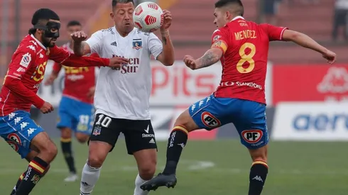 Valencia deja Colo Colo