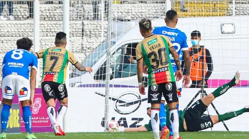 Carrasco marcó dos goles de penal