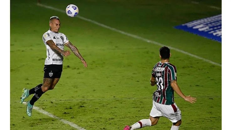 Vargas se molestó al ser sacado de la cancha en el segundo tiempo del duelo ante el Flu.