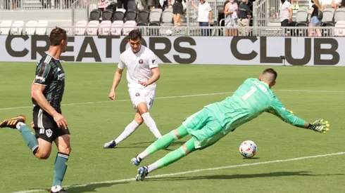 Robbie Robinson podrá tener su debut con la selección chilena.