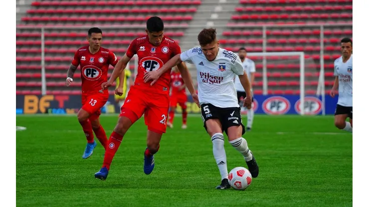 Colo Colo es puntero seguido de Unión La Calera, pero se les acercó a ambos Audax Italiano.