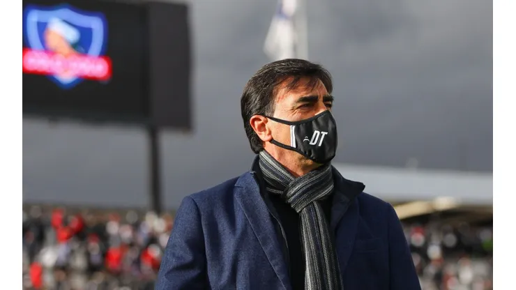 Gustavo Quinteros tendrá que tomar decisiones en Colo Colo.