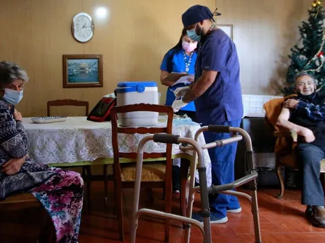 ¿Cuánto es el total de gente que se puede reunir en una casa estando en Fase 4 de Apertura?