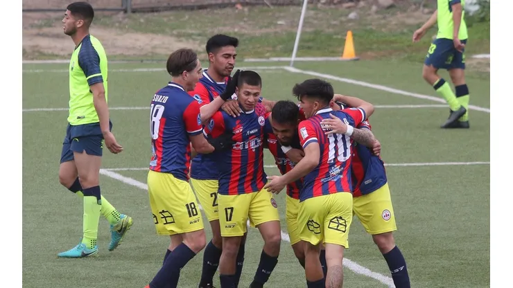 Iberia derrotó a Colina y se mantuvo como uno de los líderes de la Segunda División.