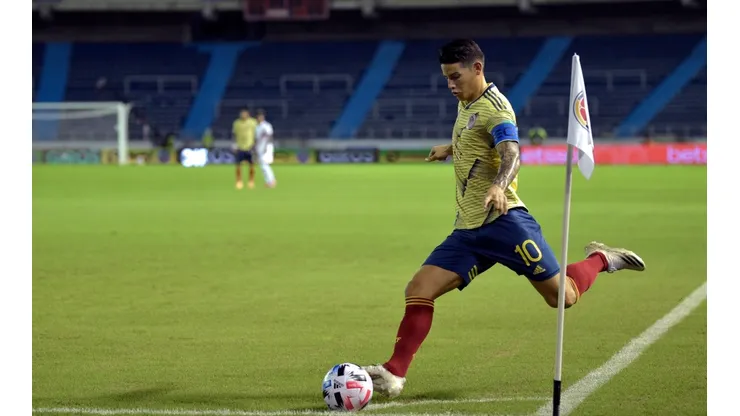 Prensa colombiana apoya a Reinaldo Rueda por no convocar a James Rodríguez