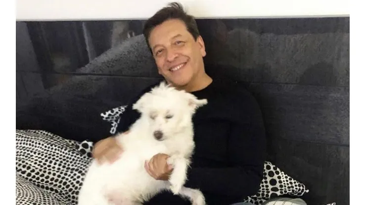 Julio César Rodríguez junto a Blanquita.