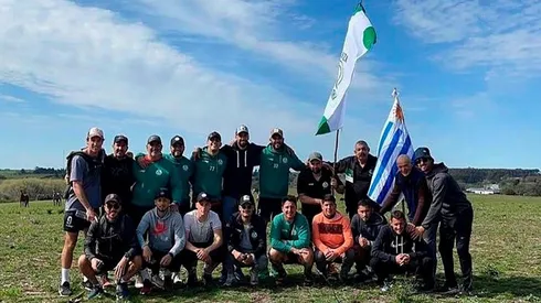 Equipo de Plaza Colonia en la caminata por el título | Foto: @Cebo_Rodriguez
