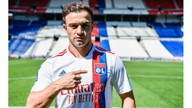 Shaqiri dejó atrás el Liverpool y firmó en el Lyon