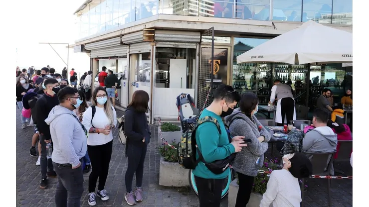 Nueva ley generó confusión sobre menores en restaurantes donde vendan alcohol. (Foto: Agencia Uno).