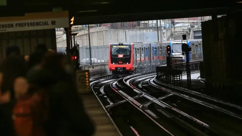 El Metro cierra todos los días a la misma hora.