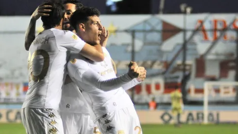 Mena festejó con Racing en la liga argentina.