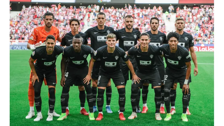 Enzo Roco sigue siendo titular en Elche
