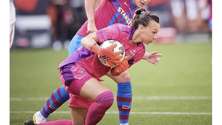 Tiane Endler llegó a Lyon para ser titular inamovible en la liga francesa y la Champions League femenina