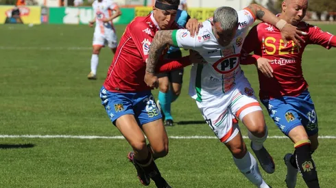 Cobresal se impuso por 2-0 ante un herido Unión Española